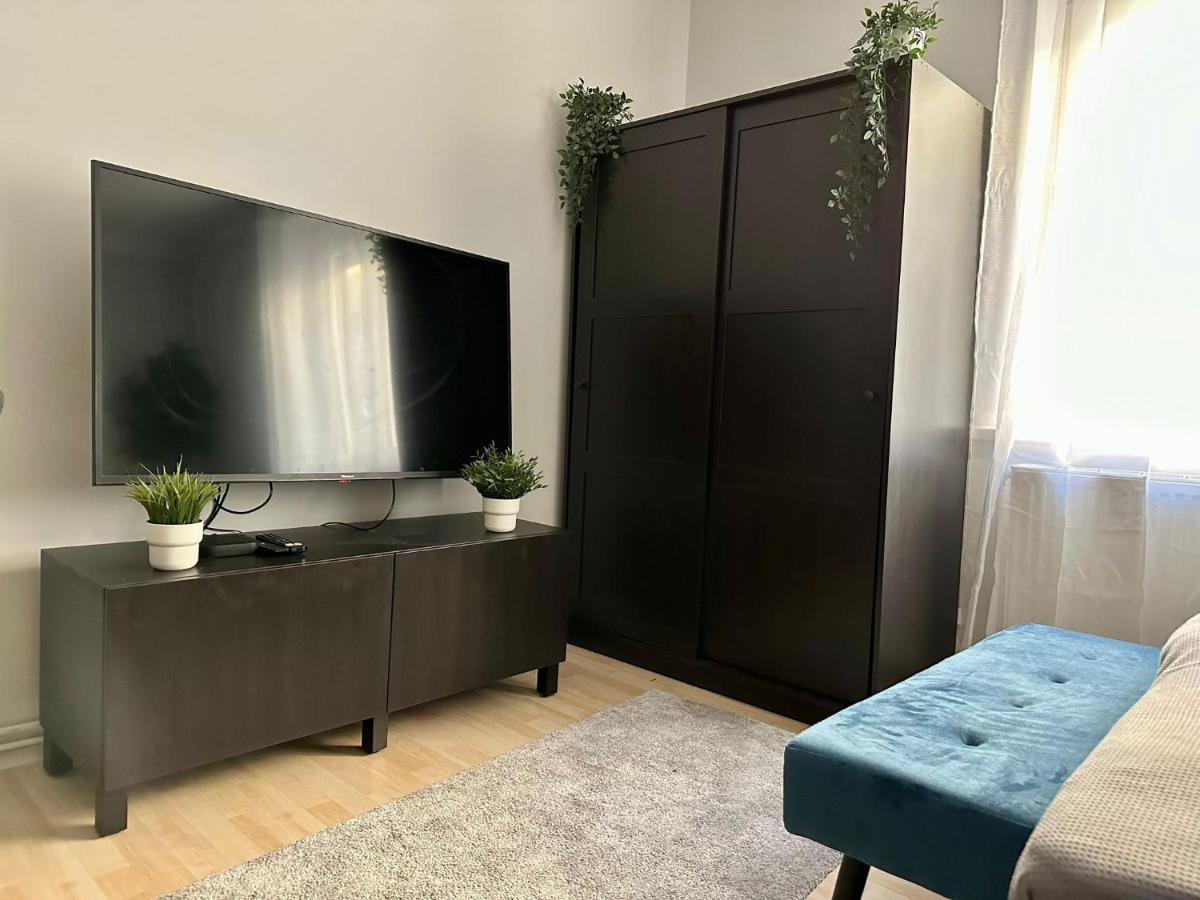 Balcony Apartment, 1 Min To U1 Reumannplatz Viyana Dış mekan fotoğraf