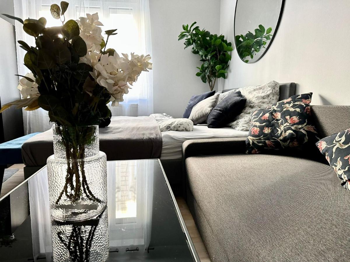 Balcony Apartment, 1 Min To U1 Reumannplatz Viyana Dış mekan fotoğraf